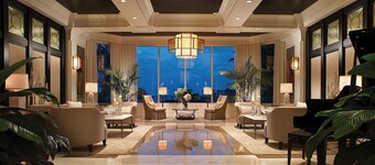 Ritz-Carlton Oceanfront Suite with Hotel Amenities by Guaranteed Rental™