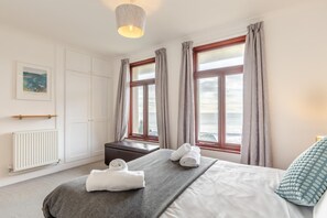 3 bedrooms, iron/ironing board, free WiFi, bed sheets - 3 Bed in Looe (oc-l10097) (Looe)