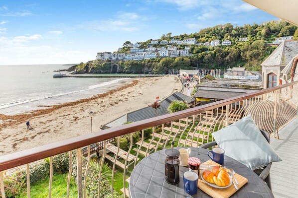Outdoor dining - 3 Bed in Looe (oc-l10097) (Looe)