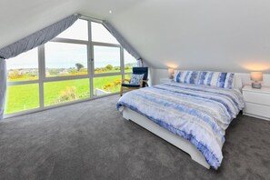 Iron/ironing board, travel cot, free WiFi - 5 Bed in Pwllheli (oc-dolwen) (Llanbedrog)