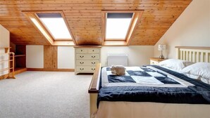 Room - 4 Bed in Moelfre (oc-wai202) (Moelfre)