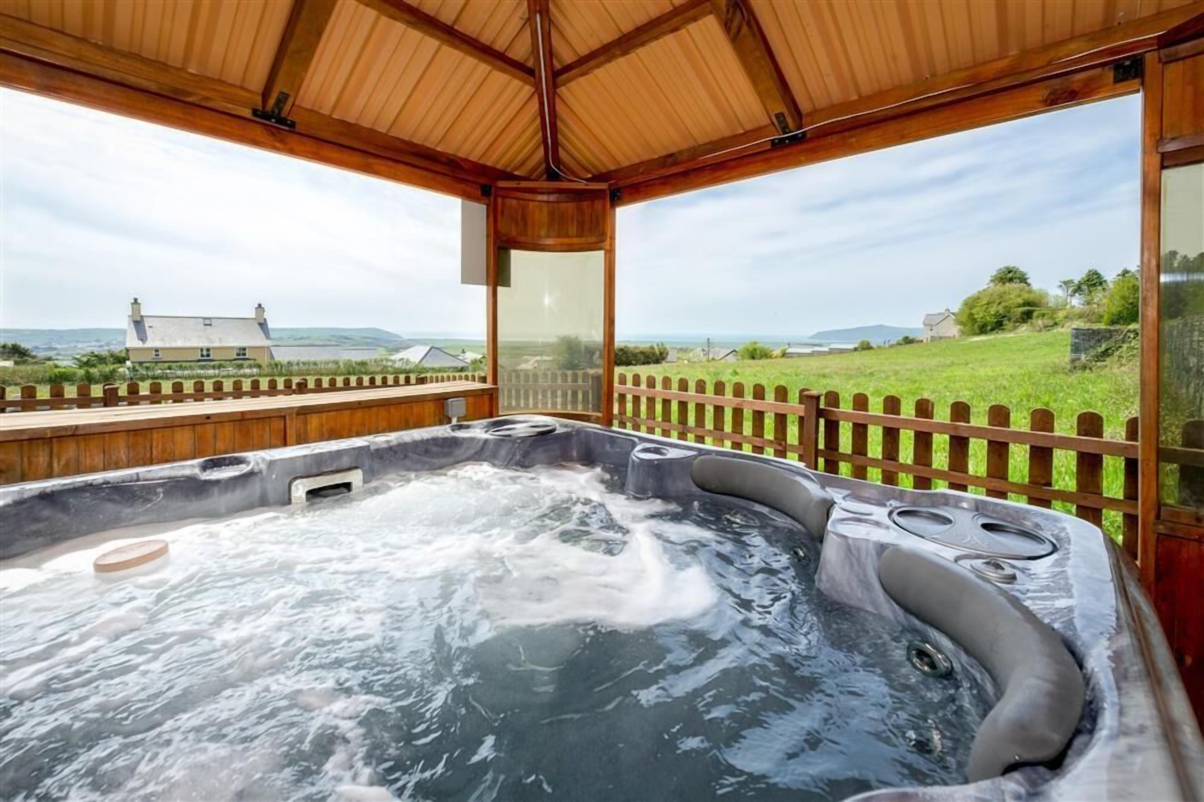 Bain à remous extérieur