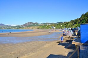 Beach - 2 Bed in Pwllheli (oc-wag560) (Pwllheli)