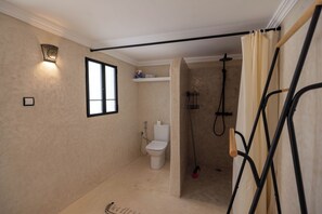 Bathroom - Top Medina location | Stunning Riad with Rooftop Terrace | Dar El Bacha (Marrakech)