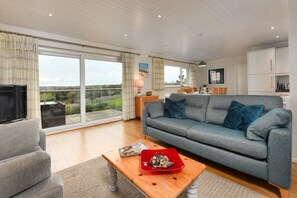 TV - 3 Bed in Pwllheli (oc-5ynysf) (Abersoch)