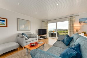 TV - 3 Bed in Pwllheli (oc-5ynysf) (Abersoch)