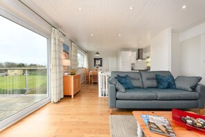 TV - 3 Bed in Pwllheli (oc-5ynysf) (Abersoch)
