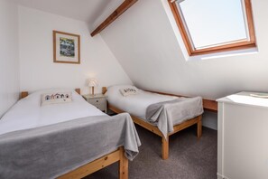 Iron/ironing board, free WiFi, bed sheets - 3 Bed in Pwllheli (oc-tonnau) (Abersoch)