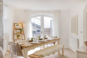 Dining - 6 Bed in Pwllheli (oc-argrai) (Abersoch)