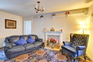TV - 2 Bed in Caernarfon (oc-wag359) (Caernarfon)