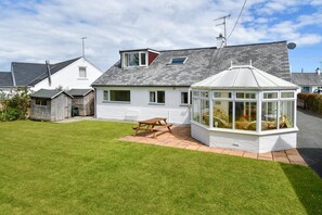 Exterior - 4 Bed in Pwllheli (oc-morgra) (Abersoch)