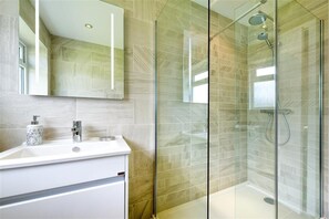 Towels - 2 Bed in Pwllheli (oc-45caed) (Abersoch)