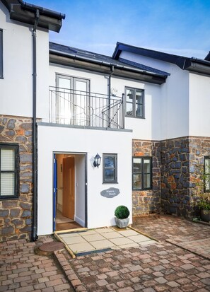 Exterior detail - 4 Bed in Pwllheli (oc-watern) (Abersoch)