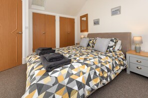 4 bedrooms, iron/ironing board, free WiFi - 4 Bed in Pwllheli (oc-watern) (Abersoch)