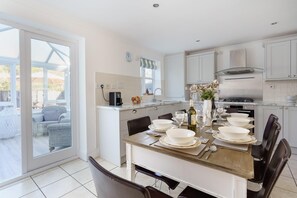 Dining - 4 Bed in Pwllheli (oc-watern) (Abersoch)