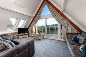 TV - 3 Bed in Pwllheli (oc-86caed) (Abersoch)