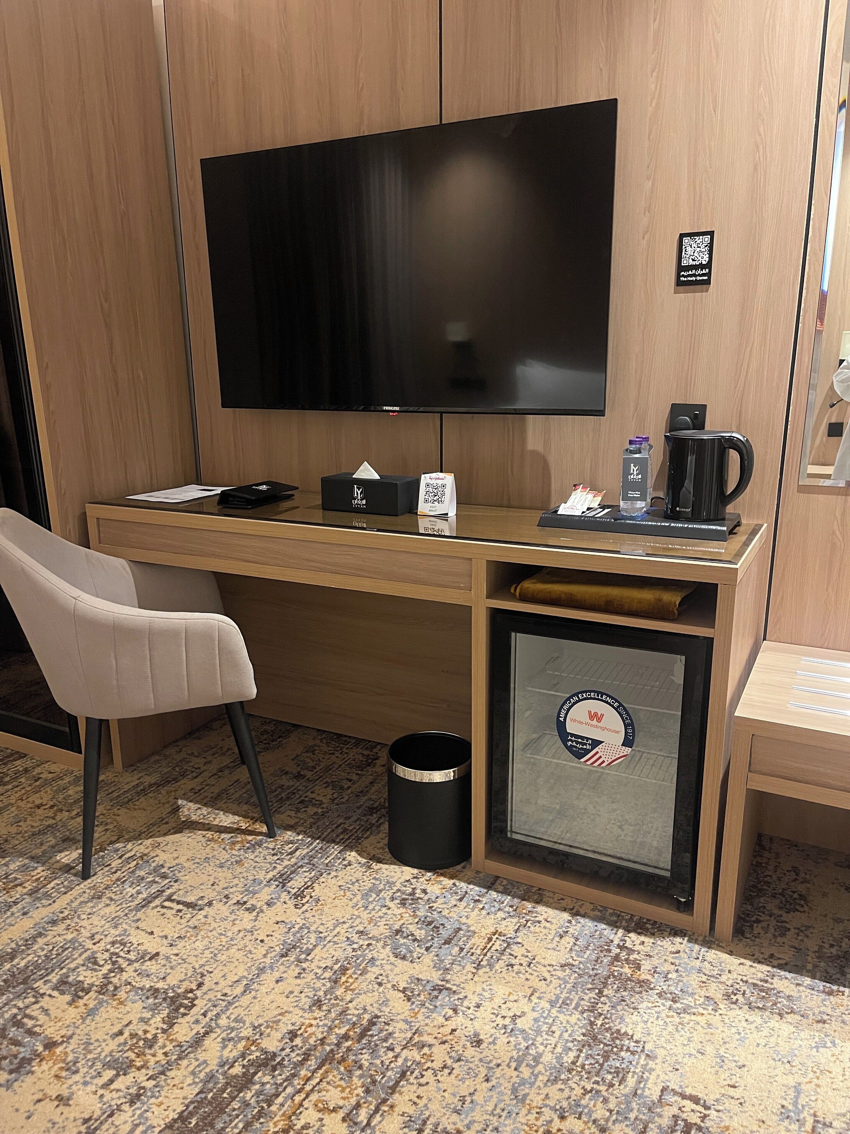 Deluxe Double Room | In-room safe, desk, laptop workspace, blackout drapes