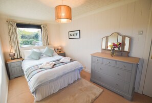 Bügeleisen/Bügelbrett, WLAN, Bettwäsche