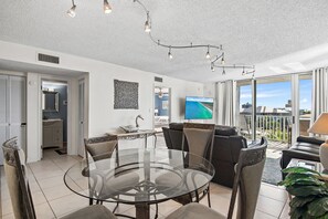 Interior - 🌊Private Beach | Pool, Tennis Court, & Grills | Dolphin Point 406A☀️ (Destin)