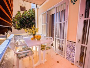 Outdoor dining - "Limonka" mit eigener Terrasse by Interhome (La Mata)