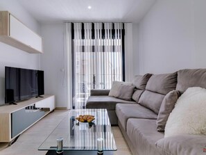 TV - "Pinada Beach" mit Schwimmbad by Interhome (La Mata)