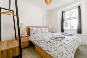 Silitysrauta/-lauta, ilmainen Wi-Fi, vuodevaatteet