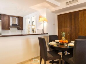 Dining - "Blue" mit Schwimmbad by Interhome (Castillo de Don Juan)