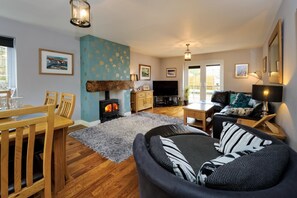 TV - 3 Bed in Llanengan (oc-drwsyl) (Llanengan)