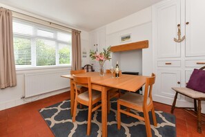 Dining - 4 Bed in Abersoch (oc-dolwar) (Abersoch)