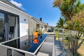 Outdoor dining - 4 Bed in Abersoch (oc-10caed) (Abersoch)