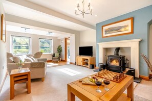 TV, fireplace - 3 Bed in Gunnerside (oc-ds097) (Gunnerside)