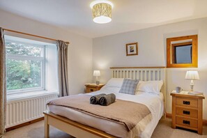 Free WiFi, bed sheets - 4 Bed in Caernarfon (oc-30479) (Dinas)
