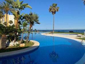 Pool - mit Infinity-Pool by Interhome (Calahonda)