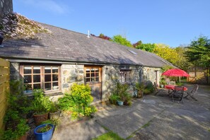 Exterior - 2 Bed in Porthmadog (oc-82928) (Bryncir)