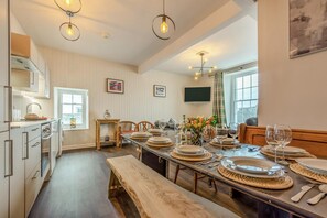 Dining - 4 Bed in Tenby (oc-25955) (Tenby)