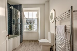 Bathroom - 4 Bed in Tenby (oc-25955) (Tenby)