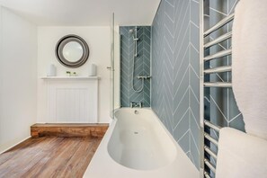 Towels - 2 Bed in Tenby (oc-25953) (Tenby)