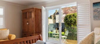 Daisy Cottage - St Florence, Parking,
