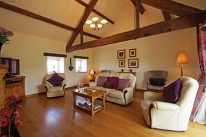 TV - 9 Bed in Pwllheli (oc-387040) (Pwllheli)