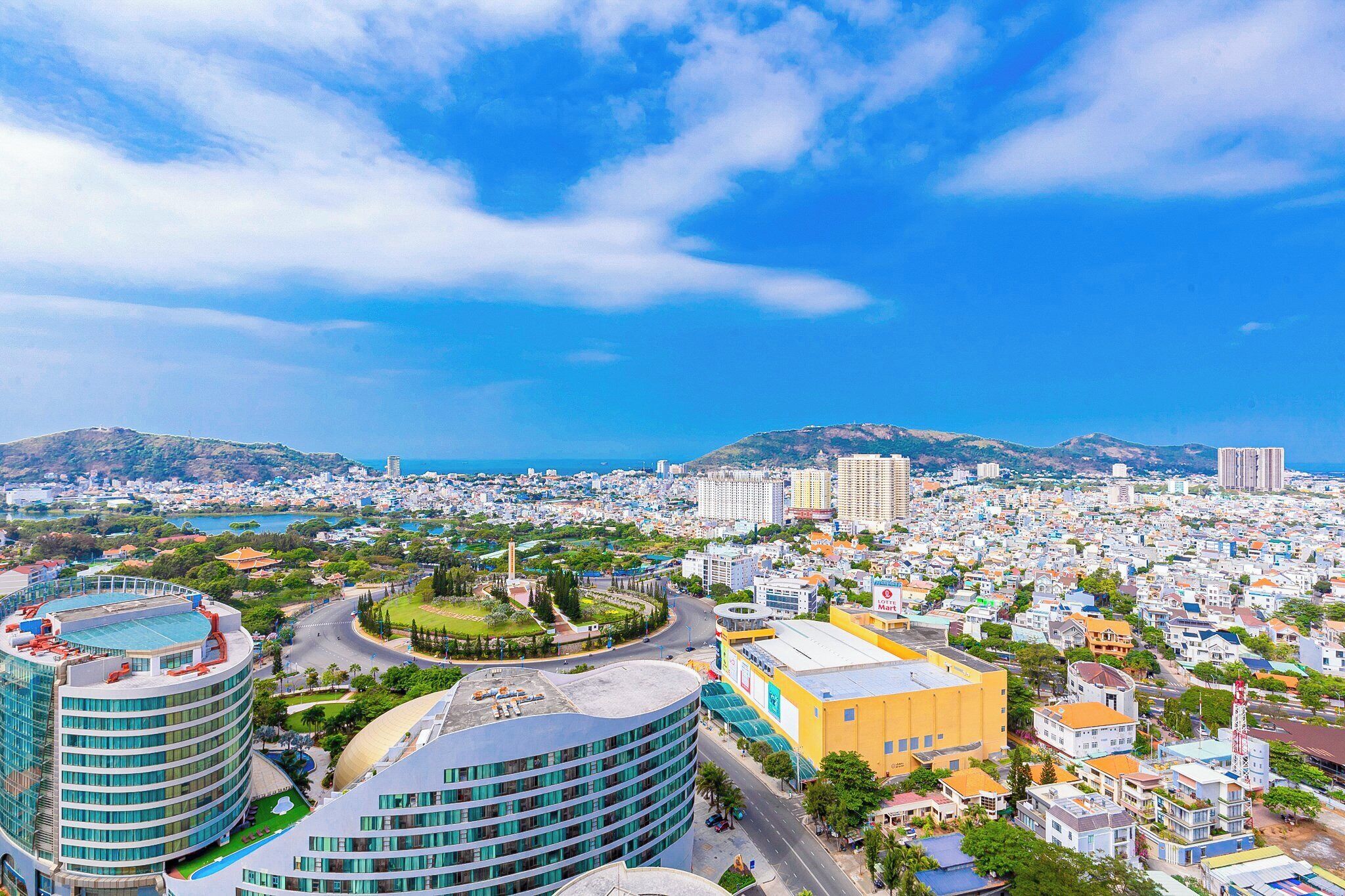 Departamento, 2 habitaciones, vista a la ciudad | Vista del balcón
