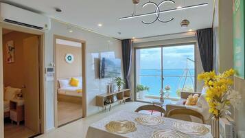Apartment, 3 Bedrooms, Ocean View | Living area | Smart TV