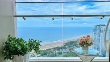 Apartment, 3 Bedrooms, Ocean View | Balcony