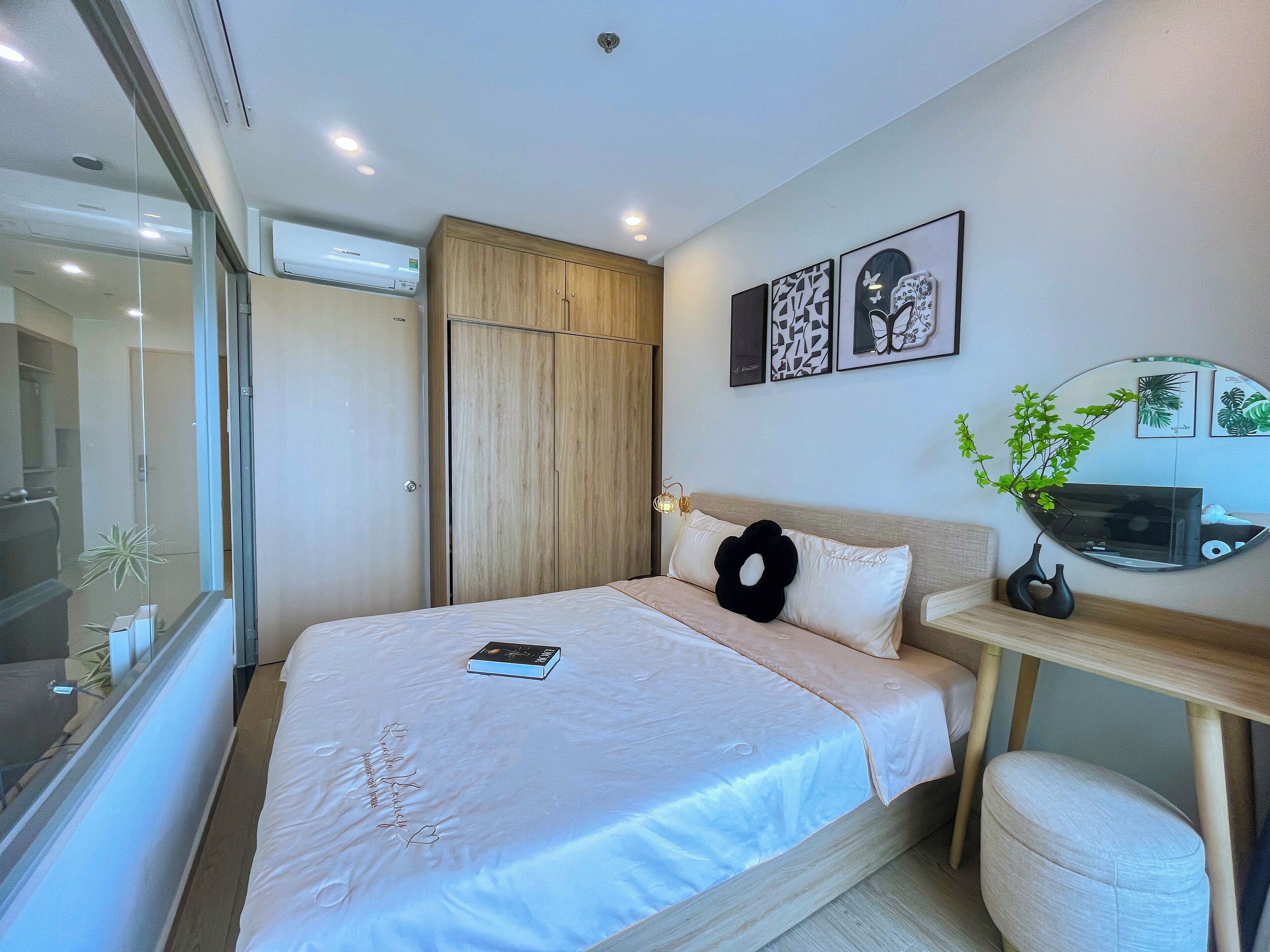 Apartment, 2 Bedrooms, Balcony | Desk, blackout drapes, iron/ironing board, free WiFi