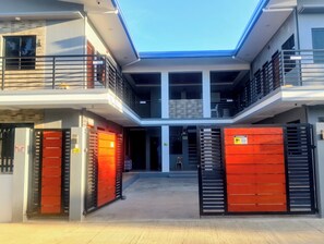 Front of property - Residencia de rubie (Mati)