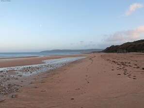 Beach - 3 Bed in Benllech (oc-24195) (Benllech)