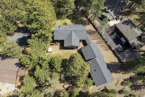 Exterior - Ponderosa Pines *Casita (Guest House)*, Sisters OR (Sisters)