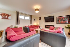 TV - 3 Bed in Swansea Valley (oc-80031) (Pontardawe)