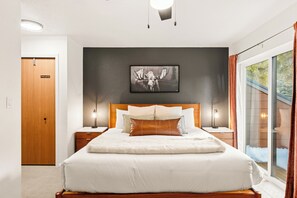 3 bedrooms, iron/ironing board, travel cot, free WiFi - Newly Remodeled; Great Location; Heated Garage (Breckenridge)