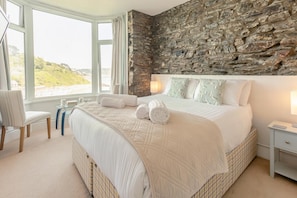 7 bedrooms, iron/ironing board, free WiFi, bed sheets - 4 Bed in Looe (oc-l30051) (Looe)