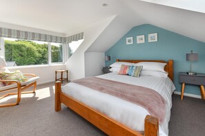 Iron/ironing board, free WiFi - 3 Bed in Abersoch (oc-lllysn) (Abersoch)